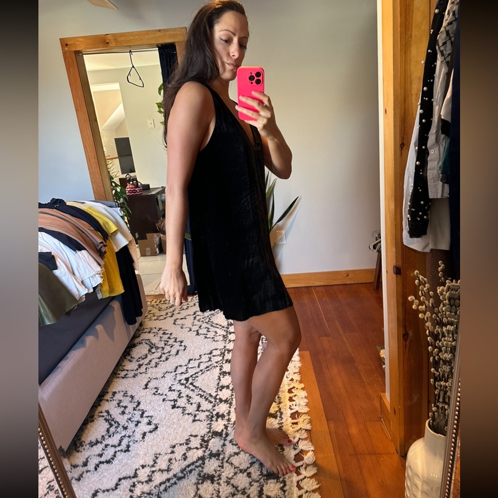 Aritzia dress - Picture 4 of 8